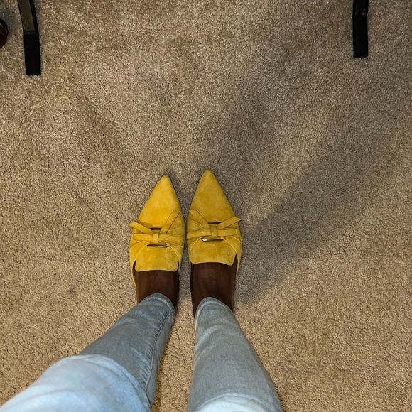 ETIENNE AIGNER ALANA BOW MULE SLIP ON’S IN A GOLDEN SUEDE LEATHER COLOR - Picture 4 of 16